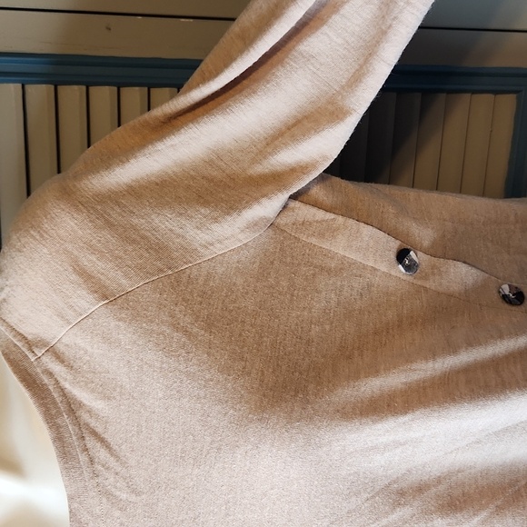 YA Los Angeles Neutral Button-Detail Top with Plaid Back Accent - Picture 7 of 15